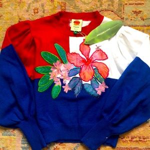 Red white and blue Farm Rio puff sleeve embroidered sweater size M